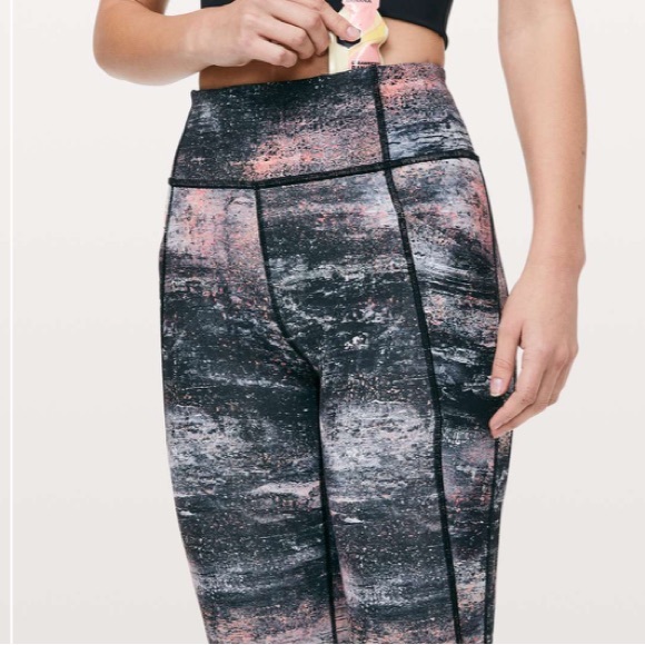 🍁50% Off Sale 🍁 Lululemon Time To Sweat Crop *23" - Picture 6 of 12